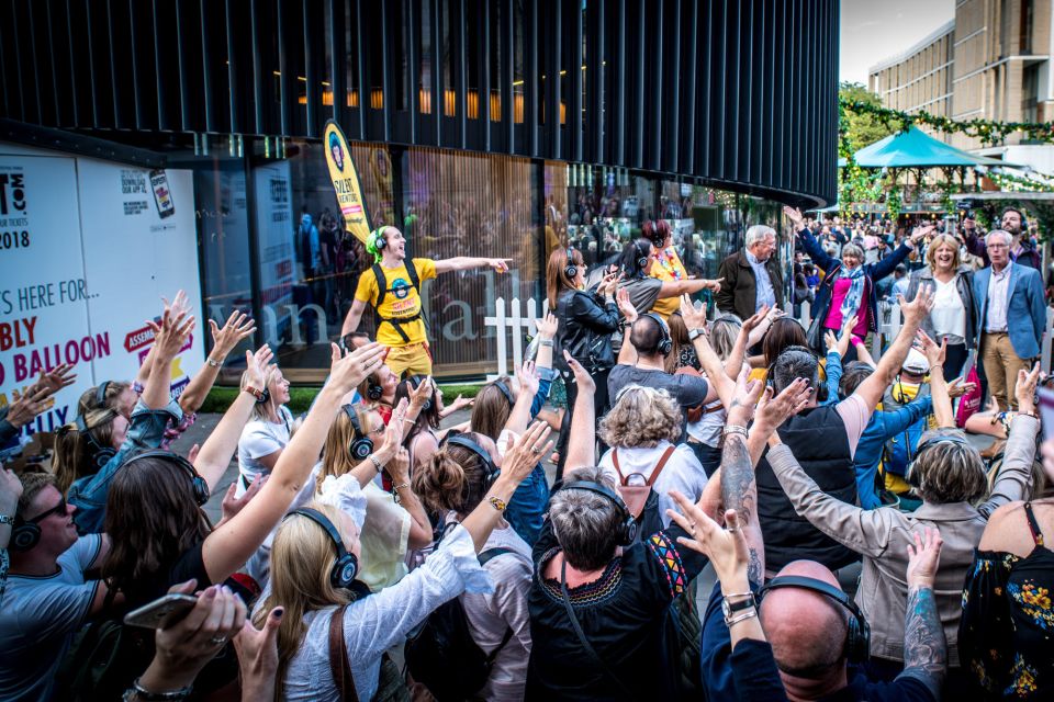 Edinburgh: Silent Disco Adventure Tour - The Headsets and the Music Plan: Beats That Tell You What to Do