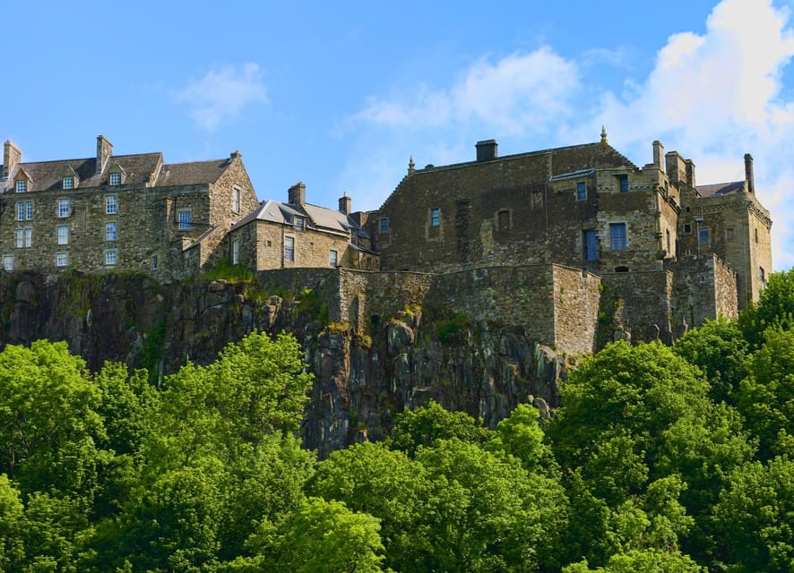 Edinburgh: Stirling Castle, Kelpies, Whisky & Highlands Tour - Key highlights at a glance