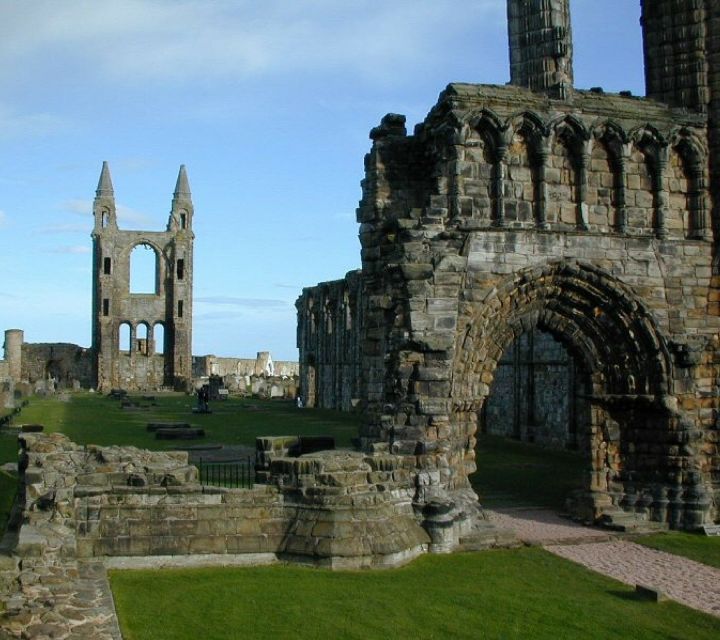 Edinburgh: Stirling, Whisky and St Andrews Tour in Spanish - Should You Book This Edinburgh to Stirling, Whisky, and St Andrews Tour?