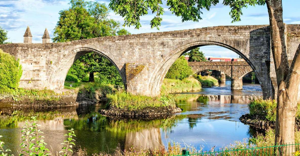 Edinburgh: Stirling, Whisky and St Andrews Tour in Spanish - From 190 High Street to a Full Day North