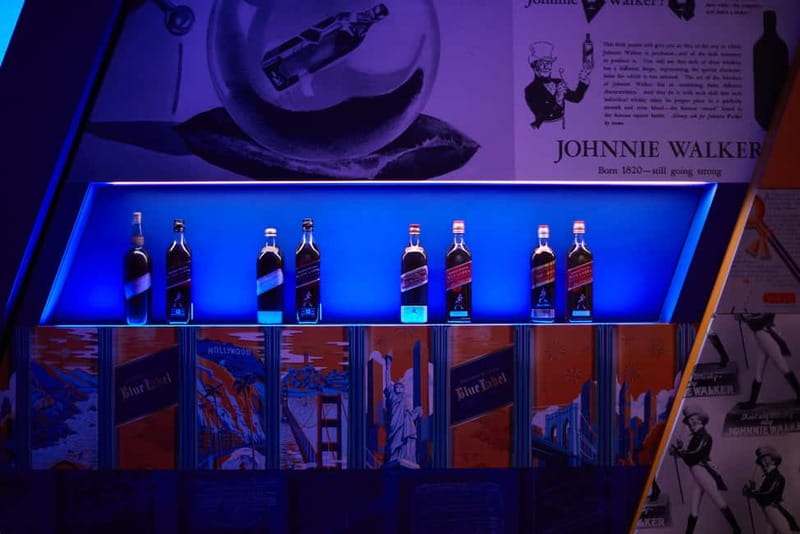 Edinburgh: The Johnnie Walker Whisky Experience - The show part: projections, performances, and that big-brand staging