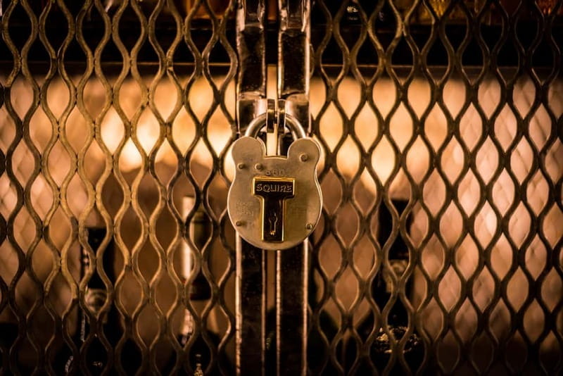 Edinburgh: The Lost Close Underground Scotch Whiskey Tasting - Stop 3: the 70-minute tasting flight across Scotland’s regions