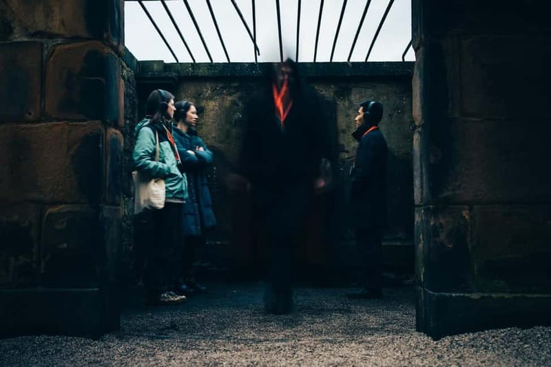 Edinburgh: Underground Vaults and Graveyard Evening Tour - Key things to know before you go