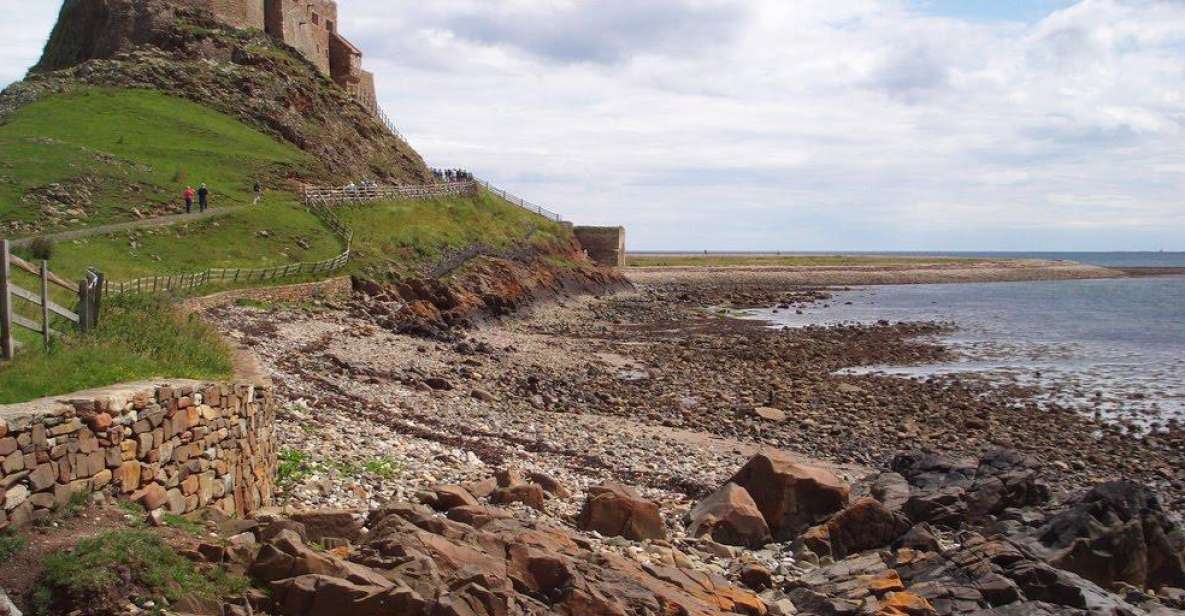 From Edinburg: Viking Coast & Alnwick Castle Day Tour - Key things you’ll care about on this tour
