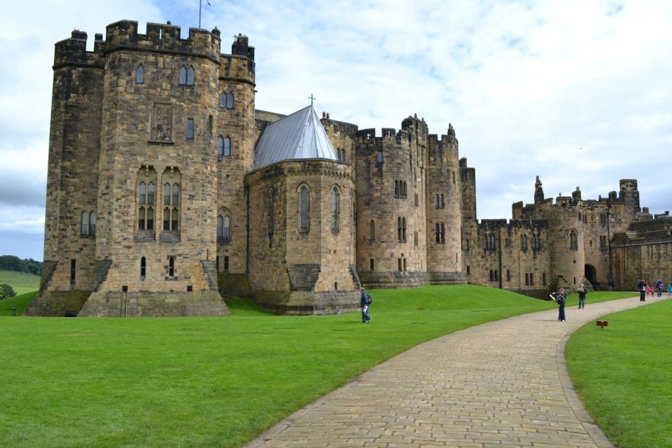 From Edinburg: Viking Coast & Alnwick Castle Day Tour - The route: Holy Island first, Alnwick Castle after