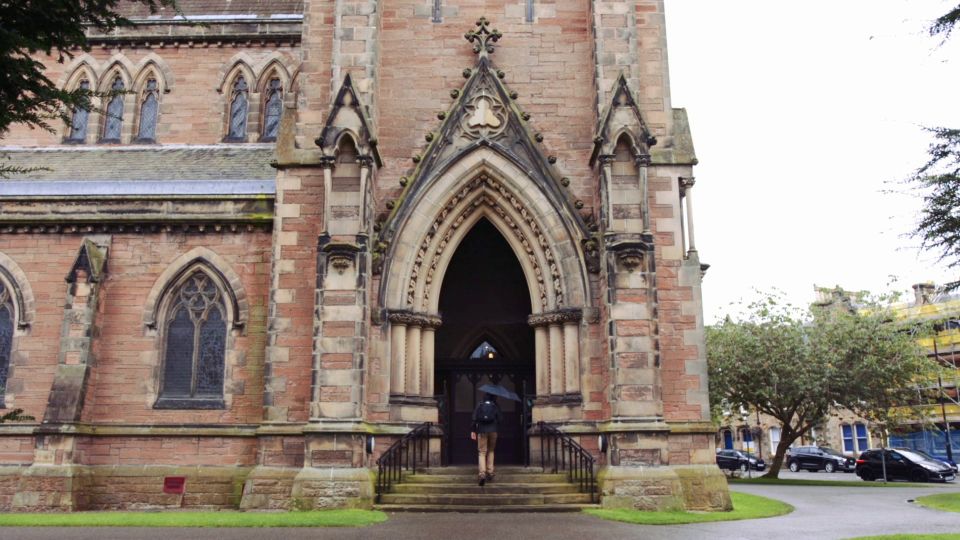 From Edinburgh: Loch Ness & Inverness Tour in Spanish - Who should book this Spanish Loch Ness and Inverness day trip