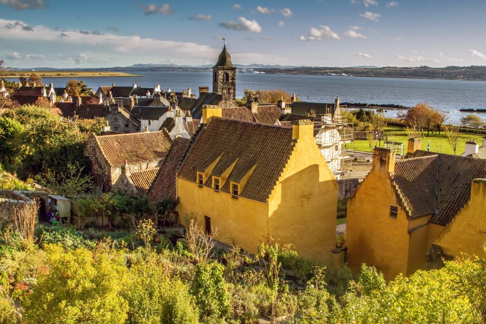 From Edinburgh: Outlander, Palaces, and Jacobites Day Trip - Doune Castle (optional) and the Stirling Castle pass that sets your mental map