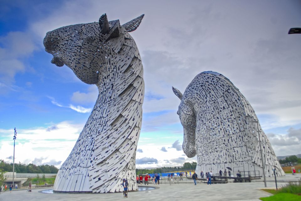 From Edinburgh: Stirling Castle, Loch Lomond & Whisky Tour - The Loch Lomond shore break: views, strolling, and lunch by the water