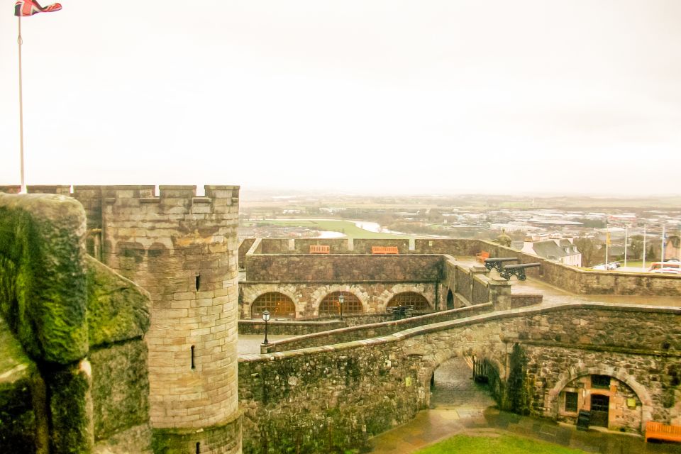 From Edinburgh: Stirling Castle, Loch Lomond & Whisky Tour - Stirling Castle: your main history block (and how to use it well)