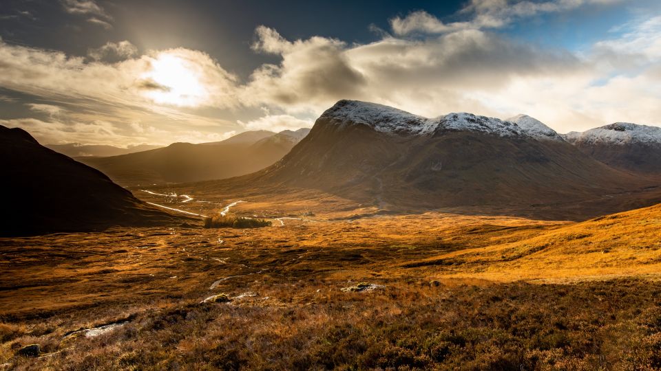 From Glasgow: Glenfinnan, Fort William, and Glencoe Day Trip - Neptune’s Staircase and Loch Lomond Return: Canal Engineering + Tarbet Break
