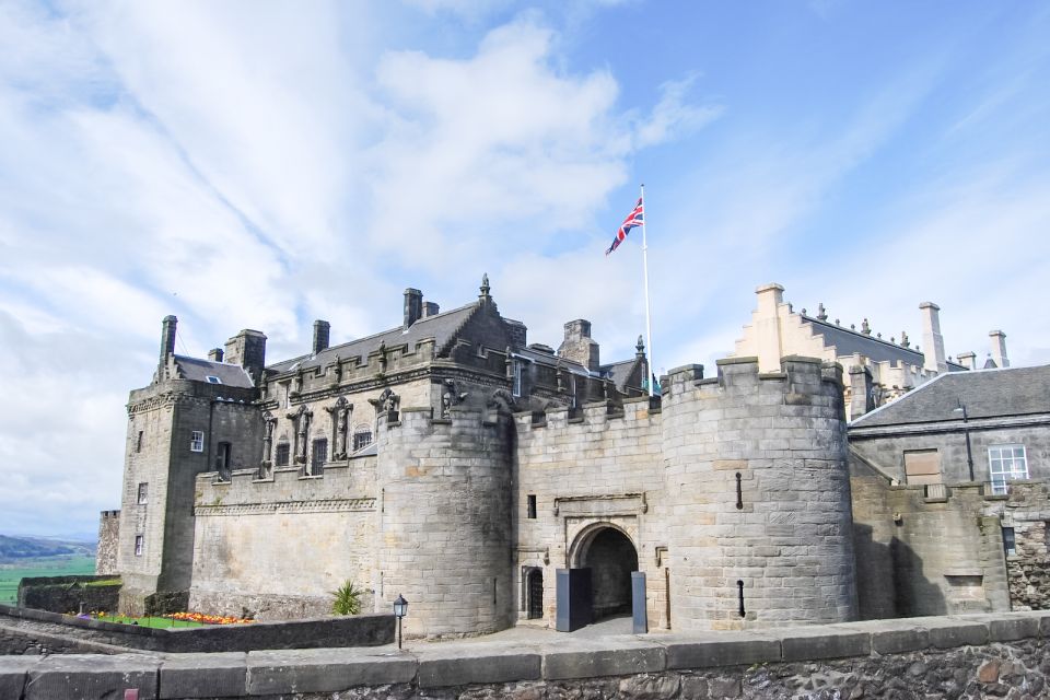 From Glasgow: Loch Lomond, Trossachs & Stirling Castle Tour - Stirling Castle on Volcanic Rock: Royal Scotland at Eye Level