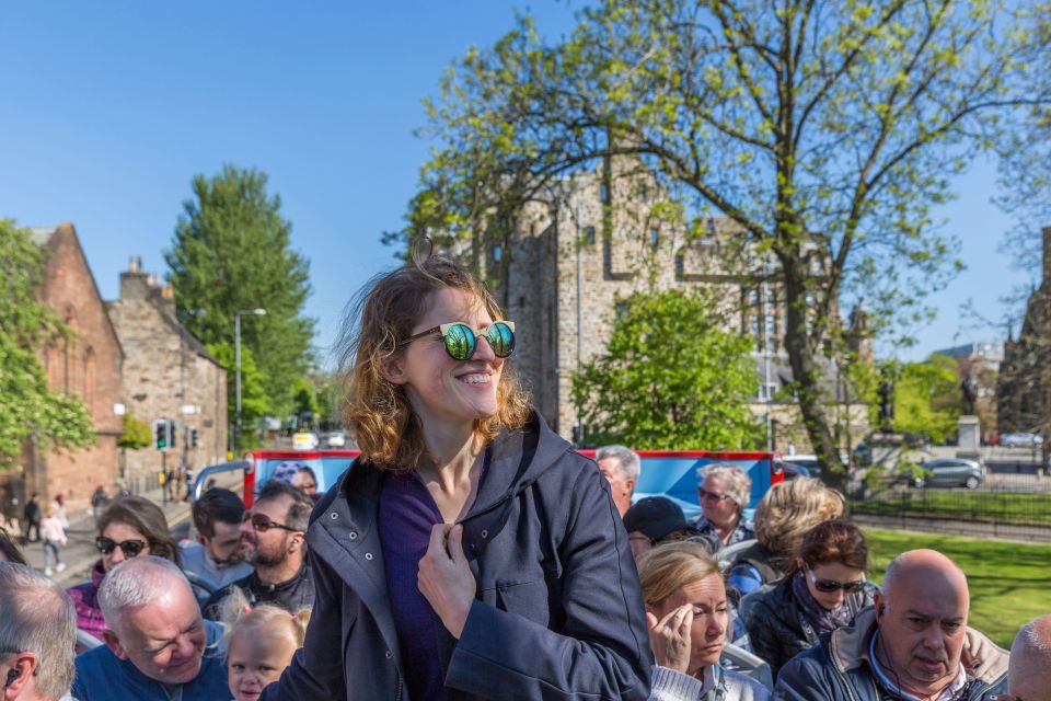 Glasgow: City Sightseeing Hop-On Hop-Off Bus Tour - University of Glasgow, Kelvingrove Museum, and the 360-Degree Feel