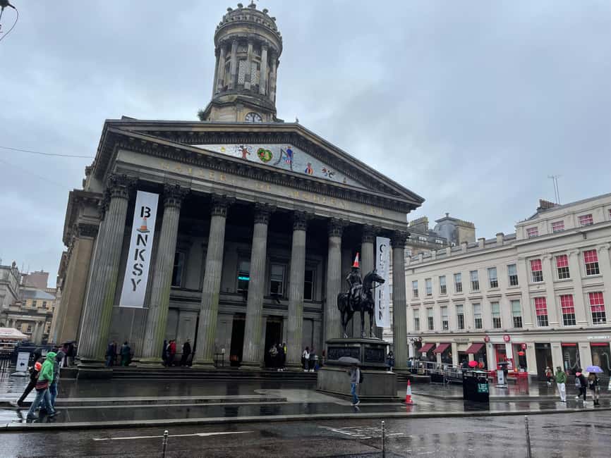 Glasgow: Historical Walking Tour: Guided by a local actor - Gallery of Modern Art and the “go inside later” strategy
