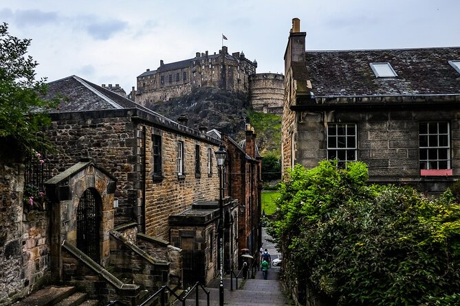 Guided 60-Minute Photography and sightseeing Tour in Edinburgh - Why a 60-Minute Photo Walk Works in Edinburgh