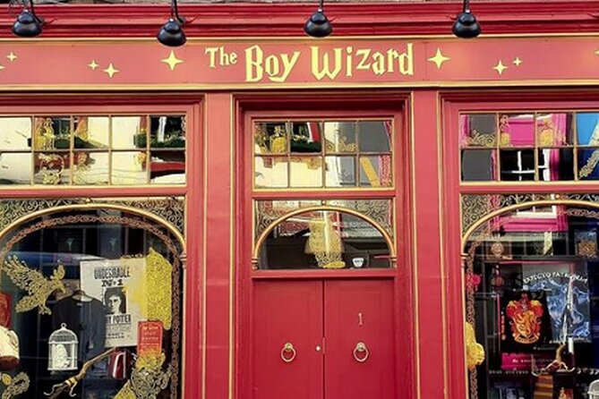 Harry Potter Tour & Edinburgh Castle Visit - Old Town streets: landmark spotting with a story lens