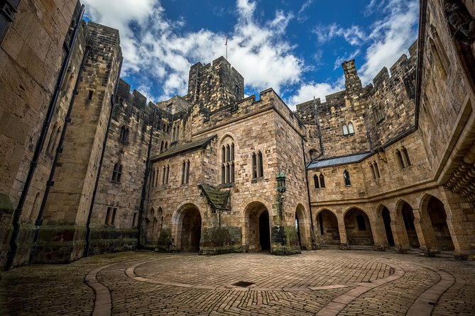 Harry Potter's Alnwick Castle and Scottish Borders Day Trip - Key points worth knowing