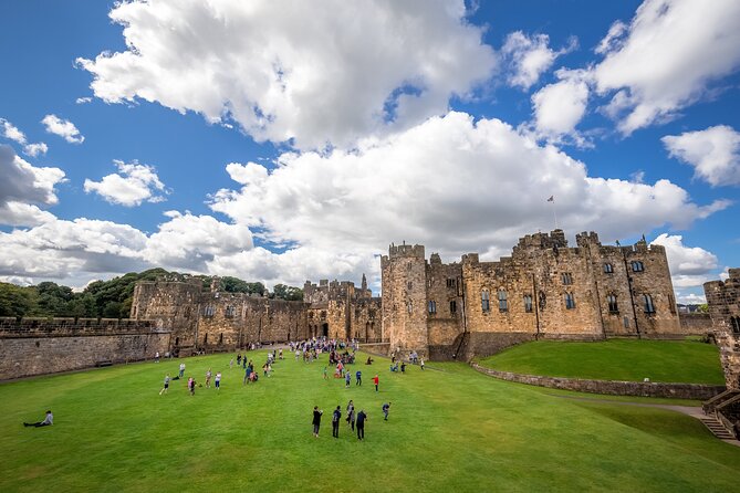 Harry Potter's Alnwick Castle and Scottish Borders Day Trip - Stop 3: Coldstream and the Coldstream Guards in a 30-Minute Reset
