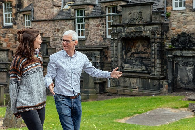 Highlights & Hidden Gems With Locals: Best of Edinburgh Private Tour - The extra stops your host may add: closes, gardens, and cemetery time