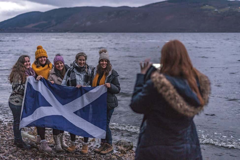 Inverness: Loch Ness, Outlander & Whisky Distillery - Loch Ness by Boat and Urquhart Castle ruins