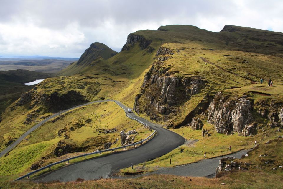 Isle of Skye and West Highlands: 4-Day Tour from Edinburgh - Staying in B&Bs on the outskirts of towns