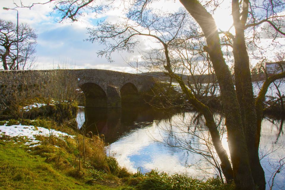 Loch Lomond, Highlands & Stirling Castle Tour from Edinburgh - Doune Castle and Callander windows: movie scenery without the museum time