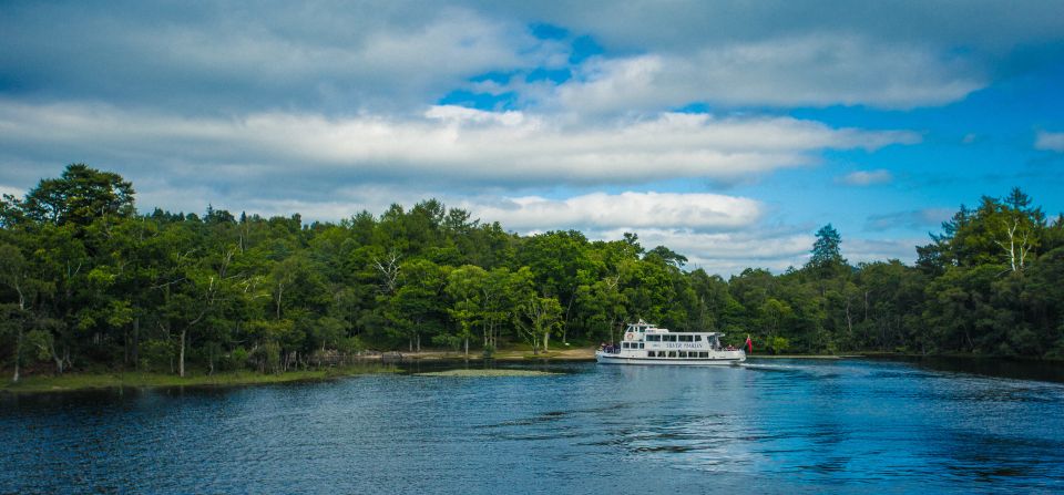 Loch Lomond: Island Discovery 2-Hour Cruise - The onboard bar: quick comfort, real value