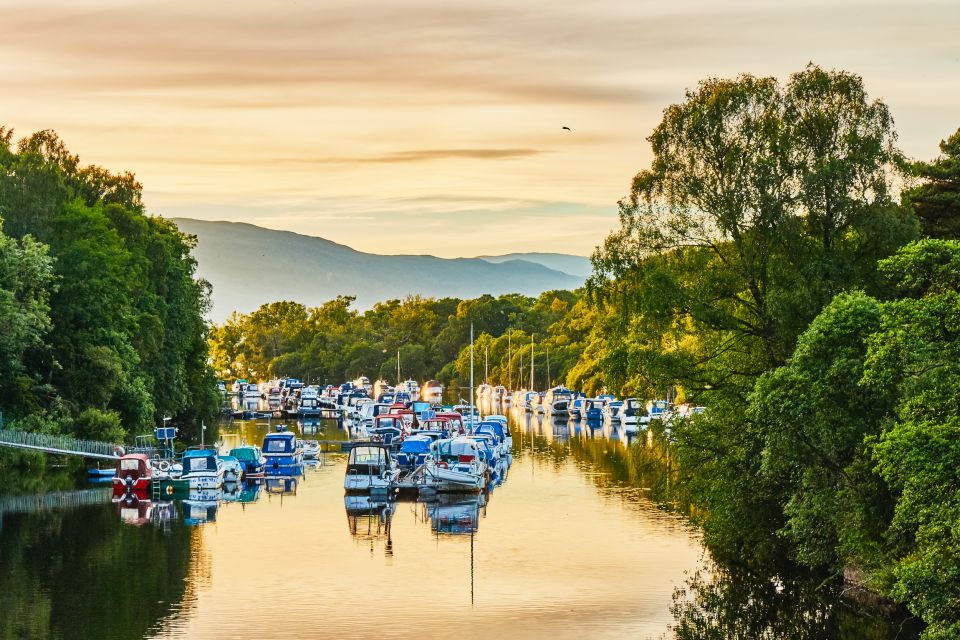 Loch Lomond: Scottish Highlands Sightseeing Cruise - The Onboard Experience: Bar, Guides, and a Comfortable Pace