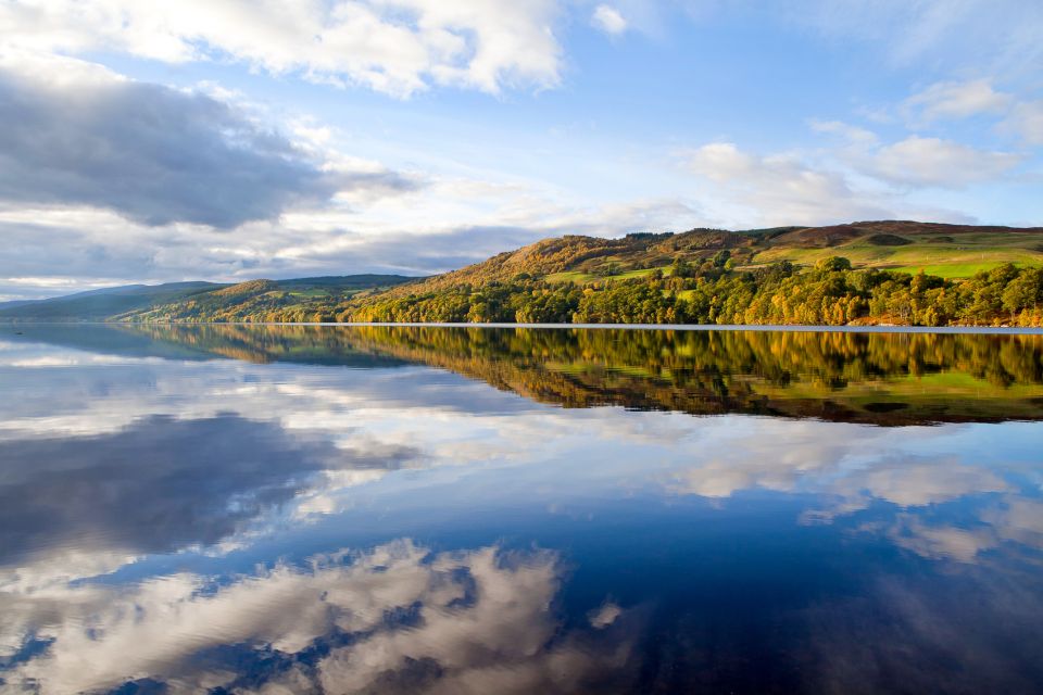 Loch Ness: Urquhart Castle Round-Trip Cruise - Sonar and Nessie legends: the deepest-part experience