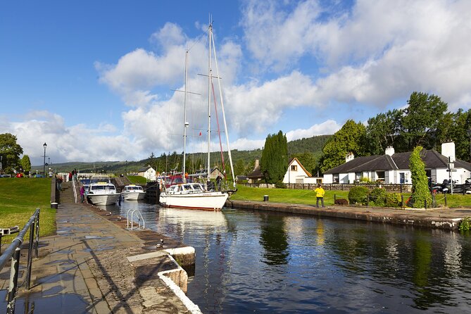 Luxury Private Tour of The Highlands & Loch Ness from Edinburgh - Guides: the difference between hearing facts and feeling the place