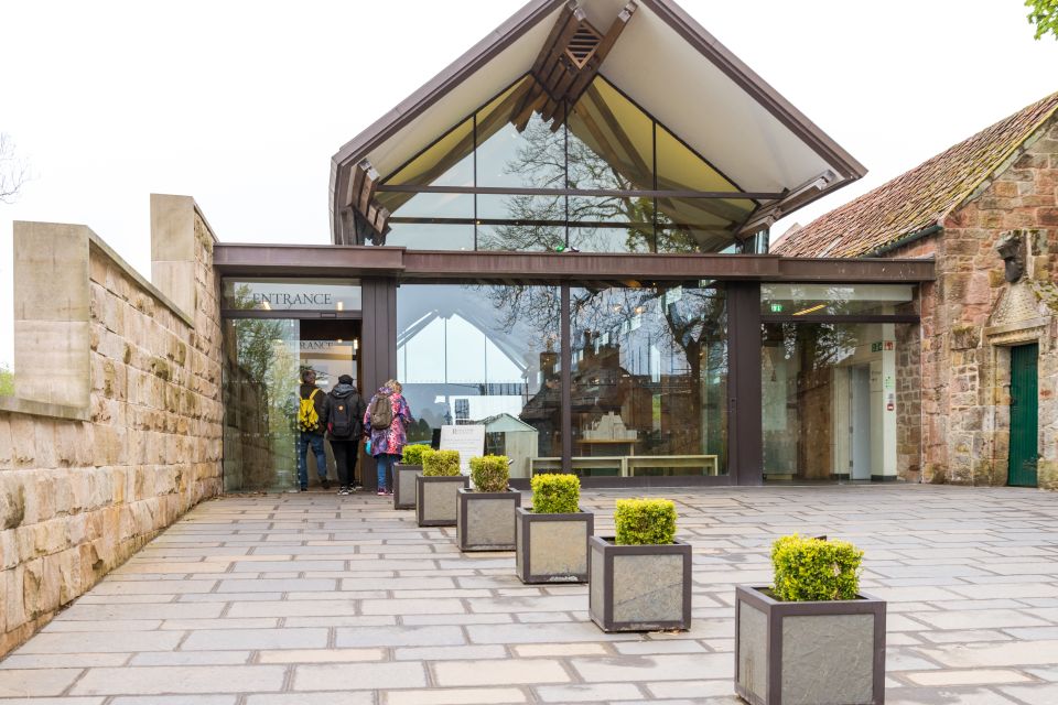 Rosslyn Chapel and Hadrian's Wall Small Group Day Tour - Hadrian’s Wall at Housesteads Fort: The Walk, the Views, and the Choice