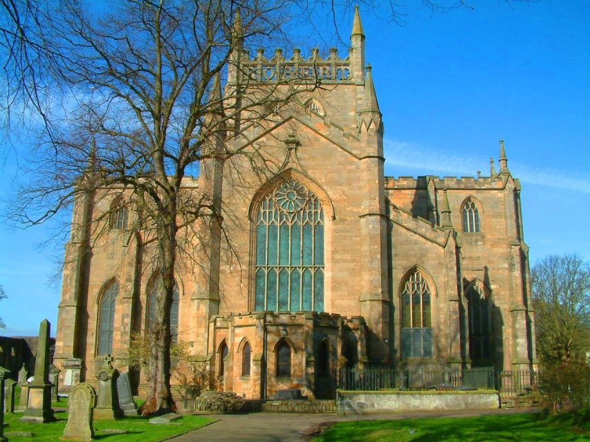Rosslyn Chapel, Stirling Castle & Dunfermline Abbey Tour - Guide style: the difference between a tour and an experience