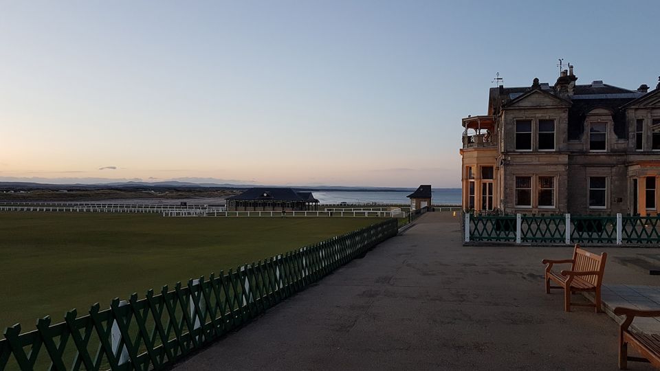 St Andrews: Town, Golf, and Old Course History Tour - Swilkan Bridge photo stop: what you came for