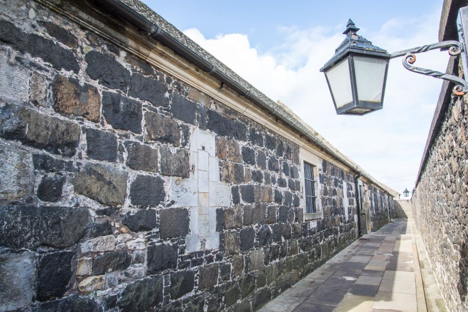 Stirling Castle, Highland Lochs & Whisky Tour from Edinburgh - Meeting Point and Small-Group Comfort (It Matters)