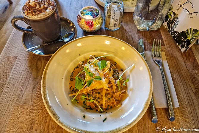 Tailored Premium Edinburgh Food Tour with Highest Quality Dishes - Royal Mile (About 15 Minutes): Five Street Names, One Food-Focused Route