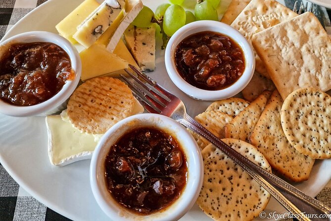 Tailored Premium Edinburgh Food Tour with Highest Quality Dishes - What’s Included: Lunch-Size Tastings, Coffee/Tea, and At Least One Drink